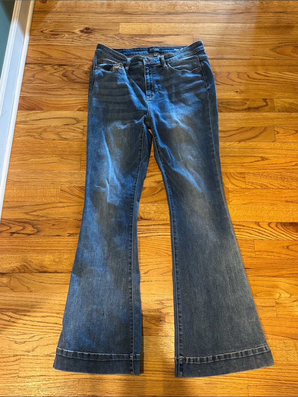 Judy Blue Mid-Rise Trouser Flare Jeans in Dark Blue Wash Sz 13/31